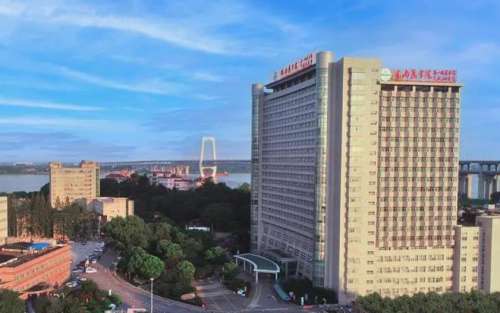 皖南医学院第一附属医院.jpg