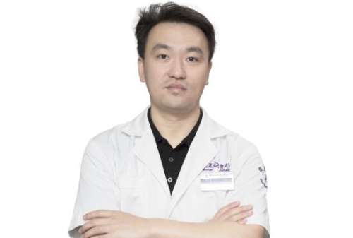 王辉.jpg